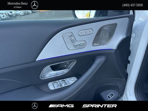Used 2024 Mercedes-Benz GLS 450 4MATIC image 12