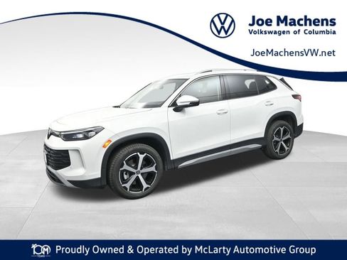 New 2026 Volkswagen Tiguan SE image 1