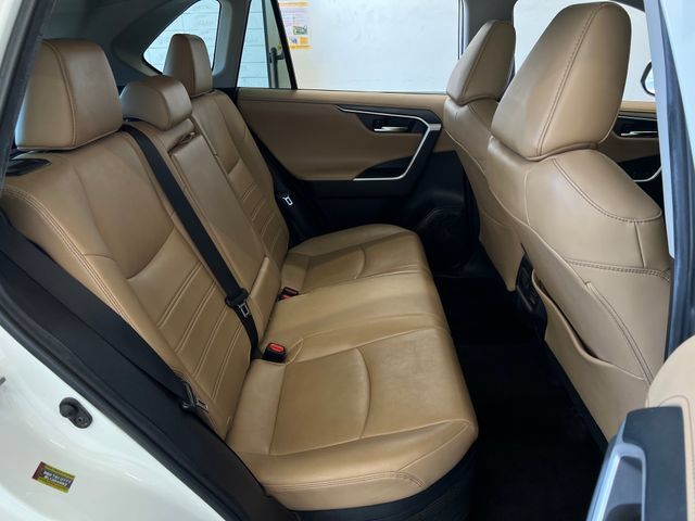 Used 2021 Toyota RAV4 Limited AWD/4WD image 44