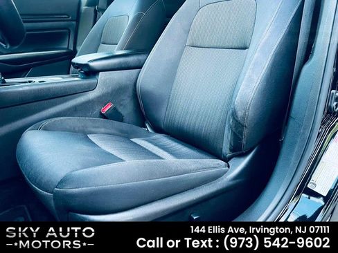 Used 2024 Nissan Altima 2.5 SV FWD image 13