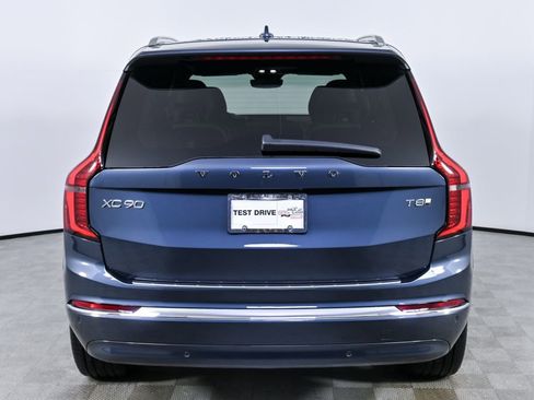 Certified 2026 Volvo XC90 T8 Ultra w/ Protection Package Premier image 32