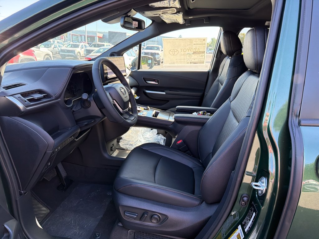 Used 2026 Toyota Sienna XLE Woodland Edition AWD/4WD image 10