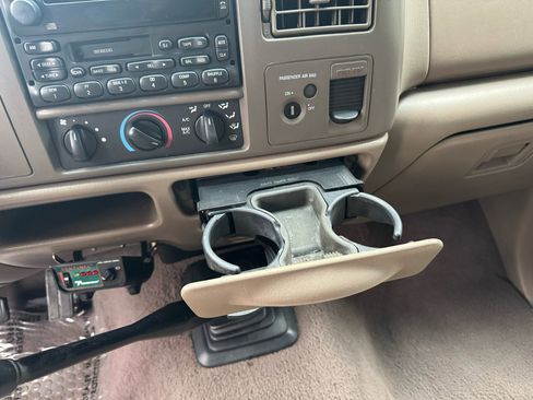 Used 2000 Ford F350 XLT image 26