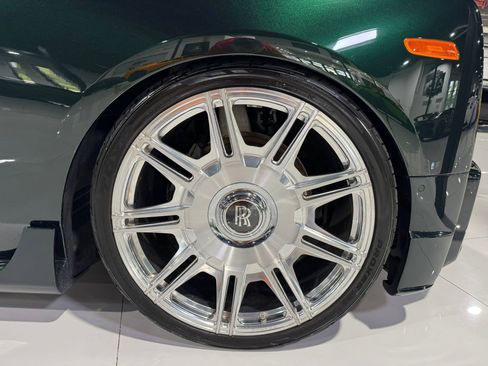 Used 2022 Rolls-Royce Phantom Sedan image 59