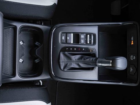 Used 2023 Honda CR-V LX image 27