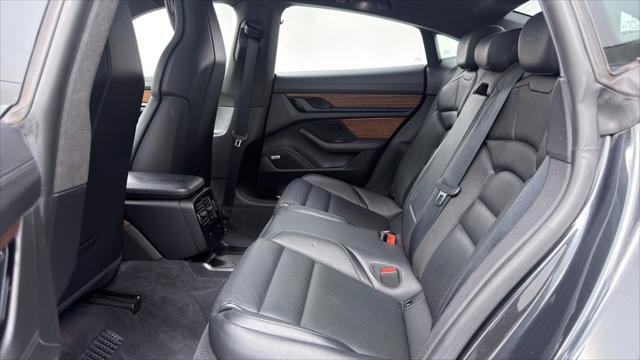 Used 2020 Porsche Taycan Turbo w/ Sportdesign Package AWD/4WD image 18