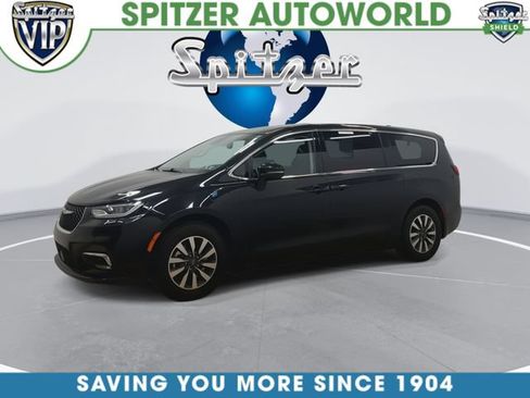 Used 2024 Chrysler Pacifica Limited FWD image 6