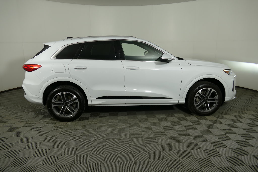 Used 2026 Audi Q5 Premium Plus AWD/4WD image 4