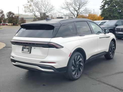 New 2026 Lincoln Nautilus Reserve w/ Jet Appearance Package image 4