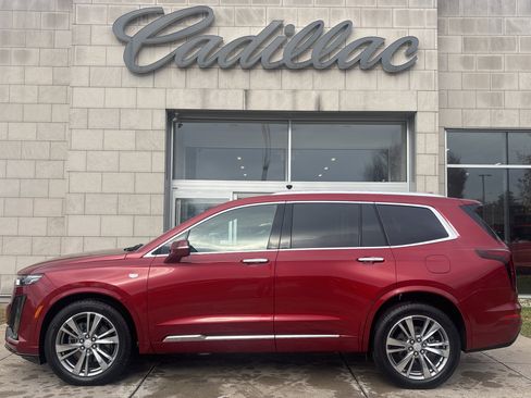 Used 2024 Cadillac XT6 Premium Luxury w/ Platinum Package image 10