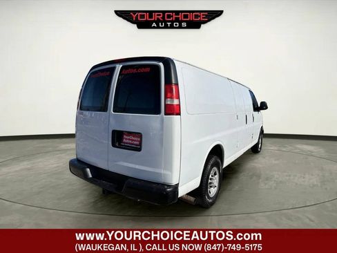 Used 2016 Chevrolet Express 2500 Extended RWD image 5