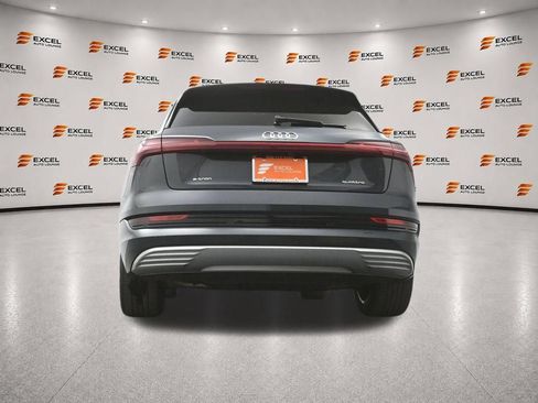Used 2022 Audi e-tron Premium AWD/4WD image 42
