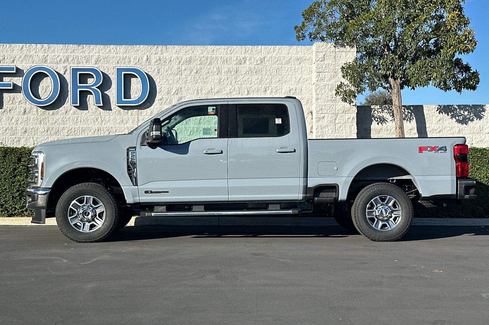 New 2026 Ford F250 Lariat w/ FX4 Off-Road Package AWD/4WD image 7