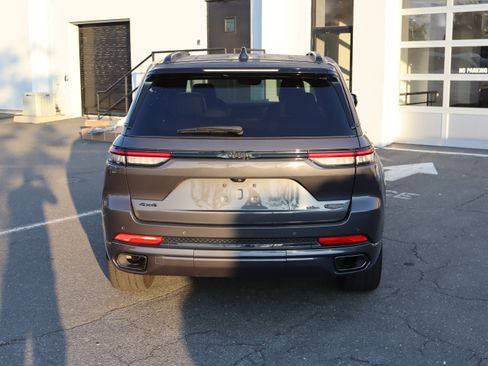 Used 2025 Jeep Grand Cherokee Summit w/ Obsidian Package AWD/4WD image 9
