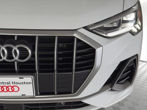 Certified 2025 Audi Q3 2.0T Premium w/ Convenience Package image 11