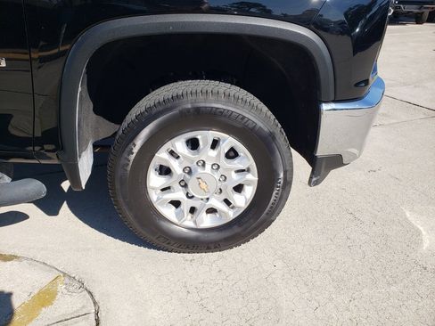 Used 2021 Chevrolet Silverado 3500 LT w/ Convenience Package image 9