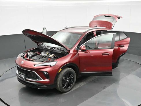Used 2025 Buick Encore GX Sport Touring w/ Advanced Technology Package AWD/4WD image 36