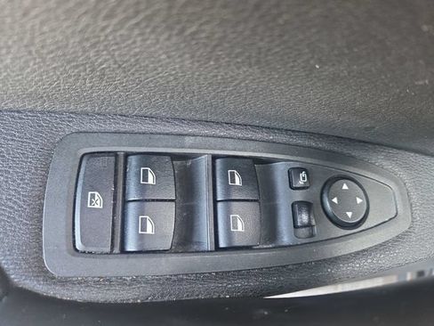 Used 2018 BMW X2 sDrive28i w/ Convenience Package FWD image 17