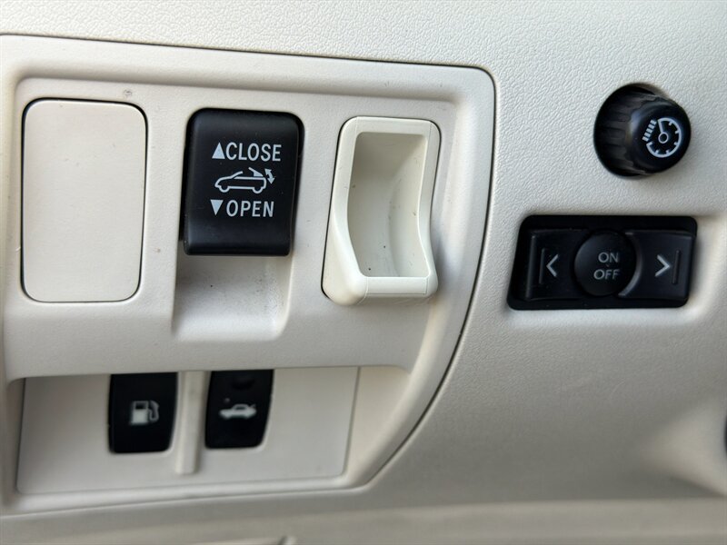 Used 2010 Lexus IS 350C w/ Luxury Pkg RWD image 23