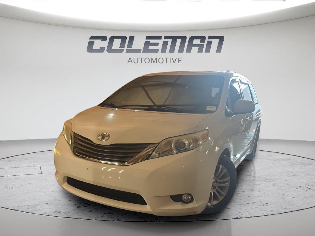 Used 2014 Toyota Sienna XLE w/ Entertainment Package FWD image 1