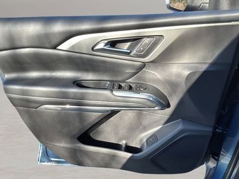 Certified 2026 Chevrolet Traverse LT w/ Midnight/Sport Edition image 17