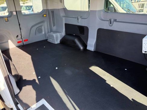Used 2018 Ford Transit 150 XLT RWD image 12
