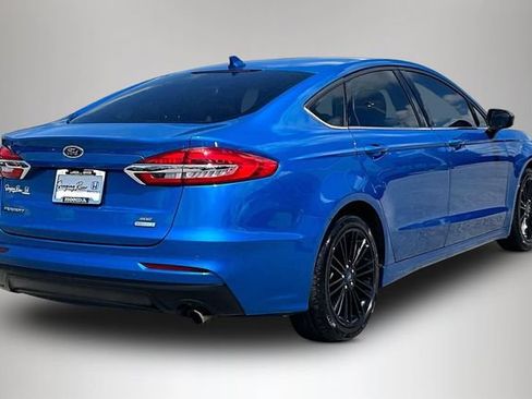 Used 2020 Ford Fusion SE FWD image 5