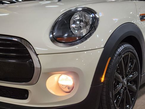 Used 2019 MINI Cooper 4-Door Hardtop image 15
