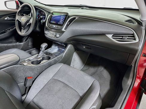 Certified 2025 Chevrolet Malibu LT FWD image 27