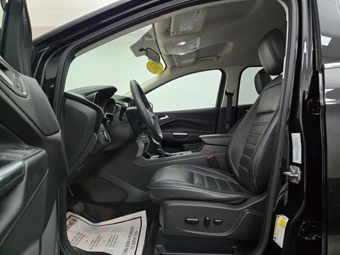 Used 2019 Ford Escape SEL image 18