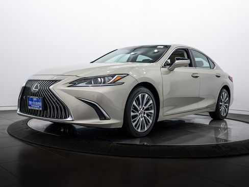 Used 2021 Lexus ES 250 w/ Premium Package image 7