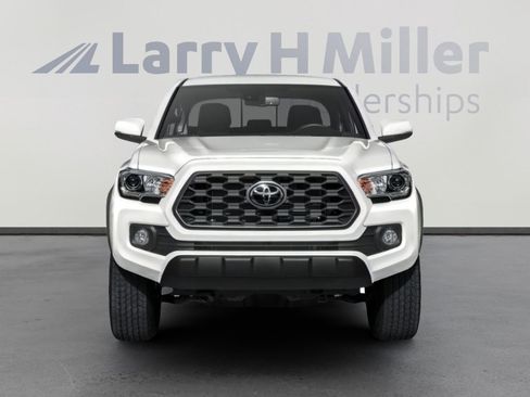 Used 2020 Toyota Tacoma SR5 image 4