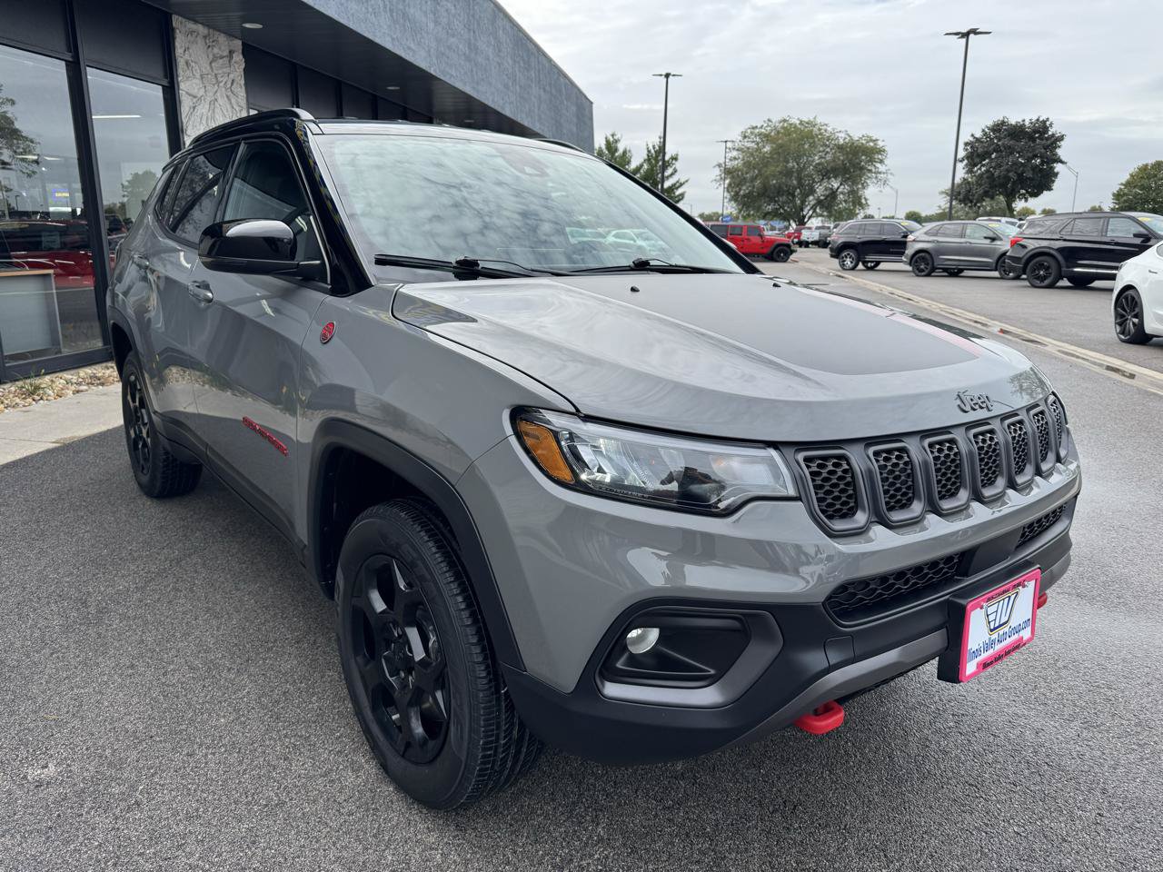 Used 2023 Jeep Compass Trailhawk AWD/4WD image 11