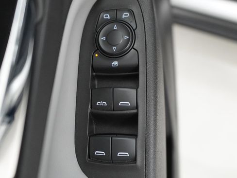 Used 2022 Chevrolet Equinox LS FWD image 6