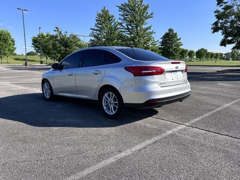 Used 2016 Ford Focus SE image 3