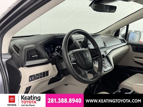 Used 2025 Honda Odyssey EX-L image 13