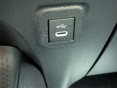 Used 2025 Toyota Corolla LE image 22