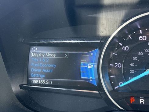 Used 2018 Ford Explorer XLT w/ Equipment Group 202A FWD image 18