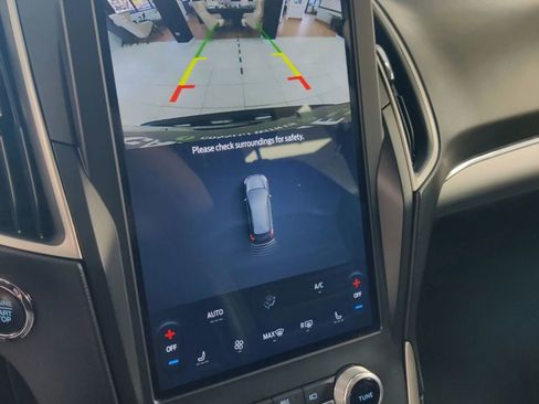 Used 2022 Ford Edge SEL image 25