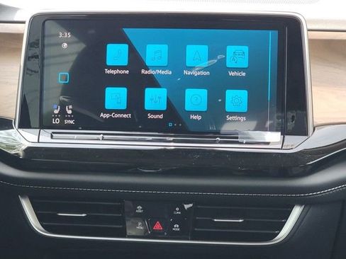 New 2026 Volkswagen Atlas SE image 22