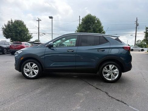 Used 2024 Buick Encore GX Preferred FWD image 2