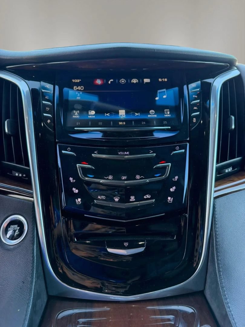Used 2016 Cadillac Escalade Premium RWD image 28