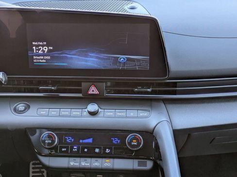 New 2025 Hyundai Elantra SEL image 21