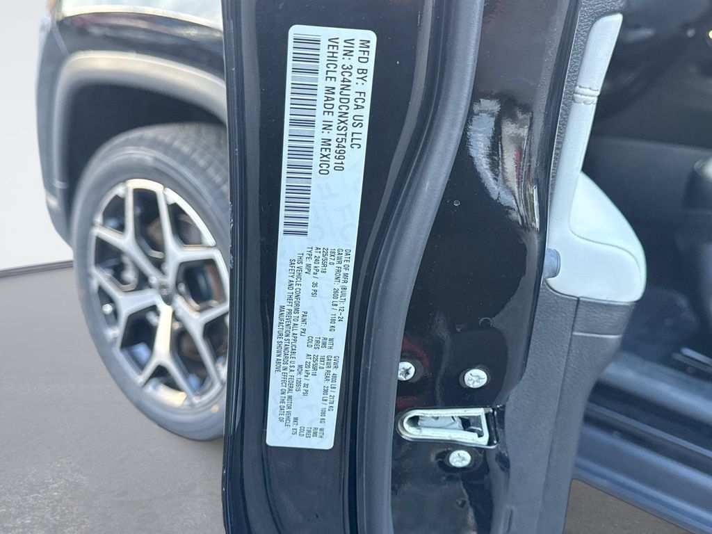 Used 2025 Jeep Compass Limited AWD/4WD image 26