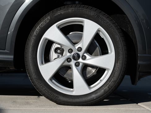 New 2025 Audi Q5 Premium Plus image 28