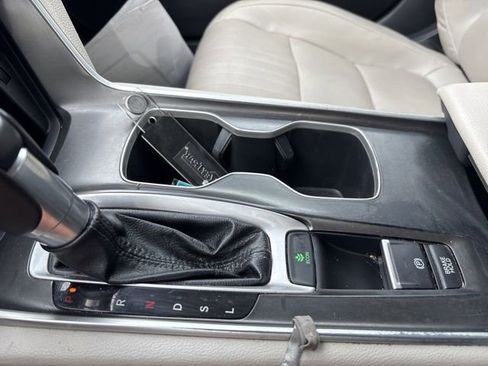 Used 2018 Honda Accord EX-L image 26