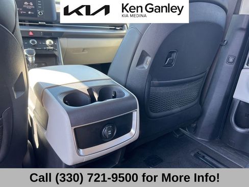 Certified 2024 Kia Carnival LX image 47