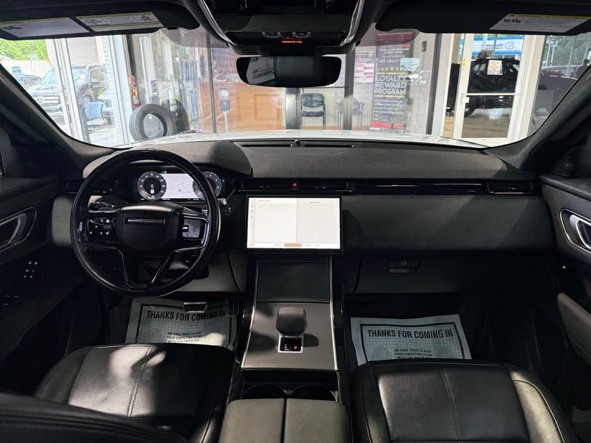 Used 2025 Land Rover Range Rover Velar Dynamic SE AWD/4WD image 25