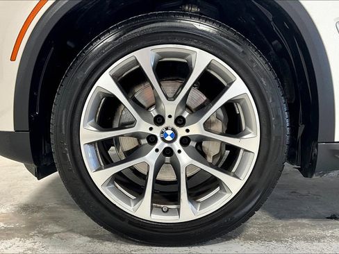 Used 2023 BMW X5 sDrive40i w/ Premium Package image 11