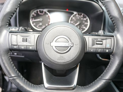 Used 2023 Nissan Rogue SV w/ SV Premium B Package image 24